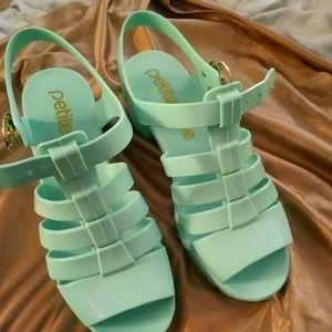 Foam green jelly sandals